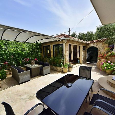 Apartment Ana - Brc100 By Interhome Supetar Exterior photo